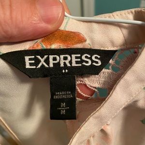 Express blush floral top